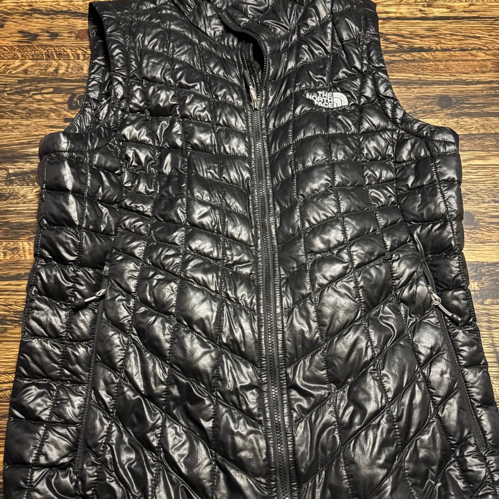 The North Face Women's Shiny Black Puffer Vest